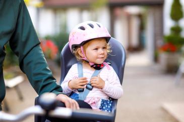 Onweersbui Liever Onveilig Fietsstoeltje kind regels 2023: voor of achter? En vanaf welke leeftijd? |  Promovendum